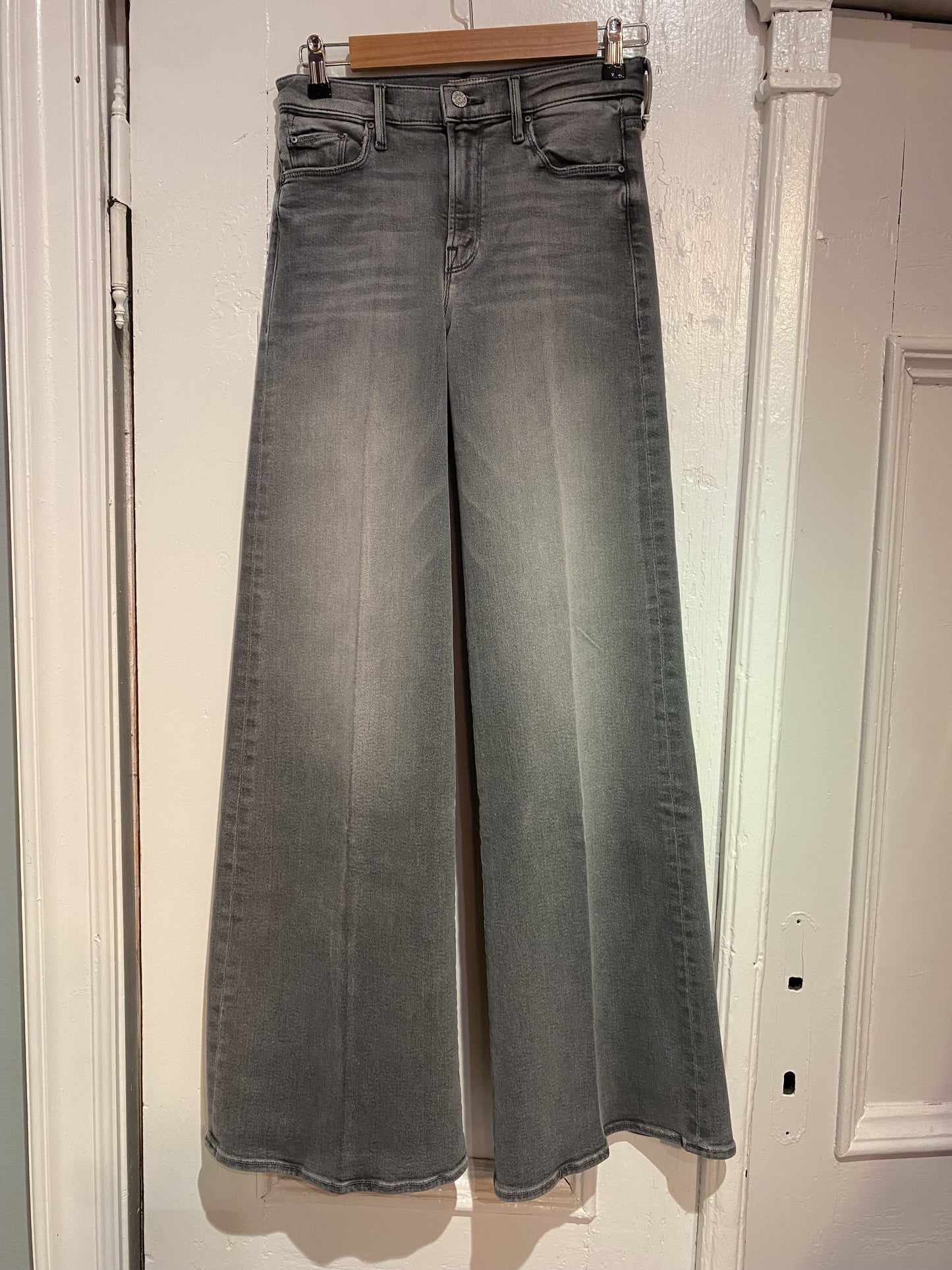 MOTHER JEANS - THE TWISTER HEEL - CATCH ME OUTSIDE