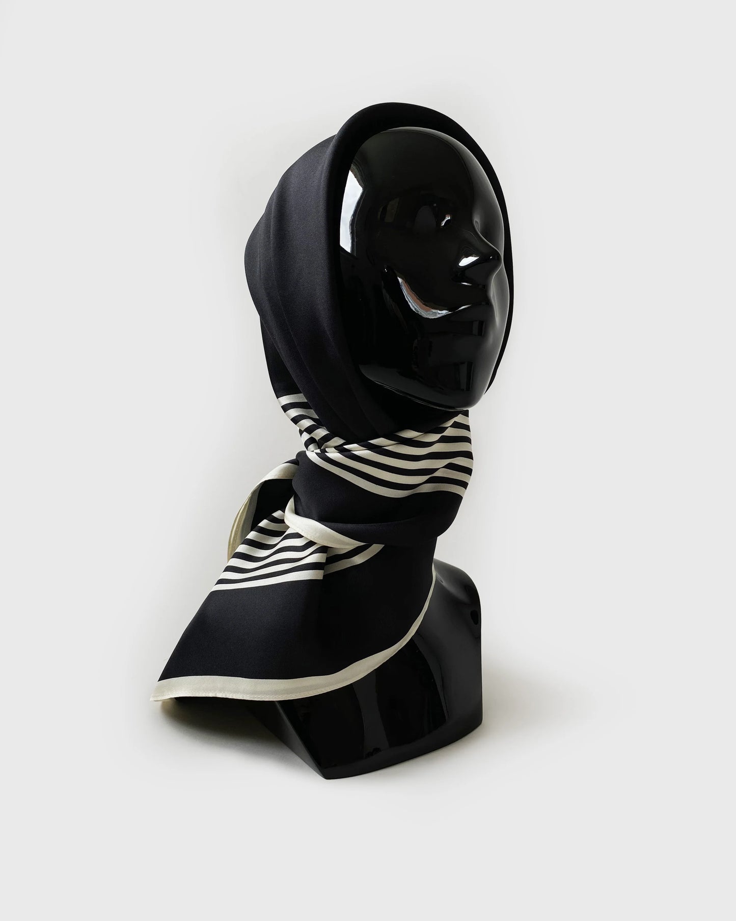 LESCARF SILK SCARF BLACK