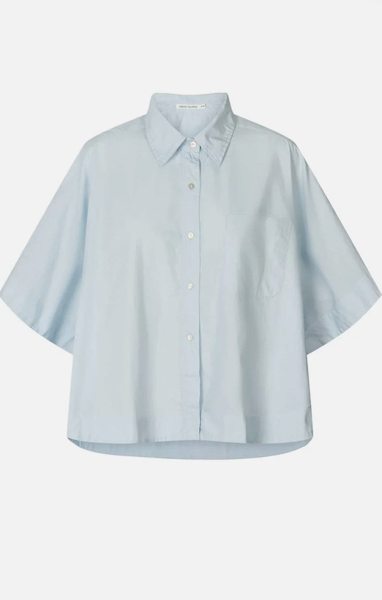 RABENS SALONER - BERTE - POPLIN CURVED HEM BLOUSE - LIGHT BLUE