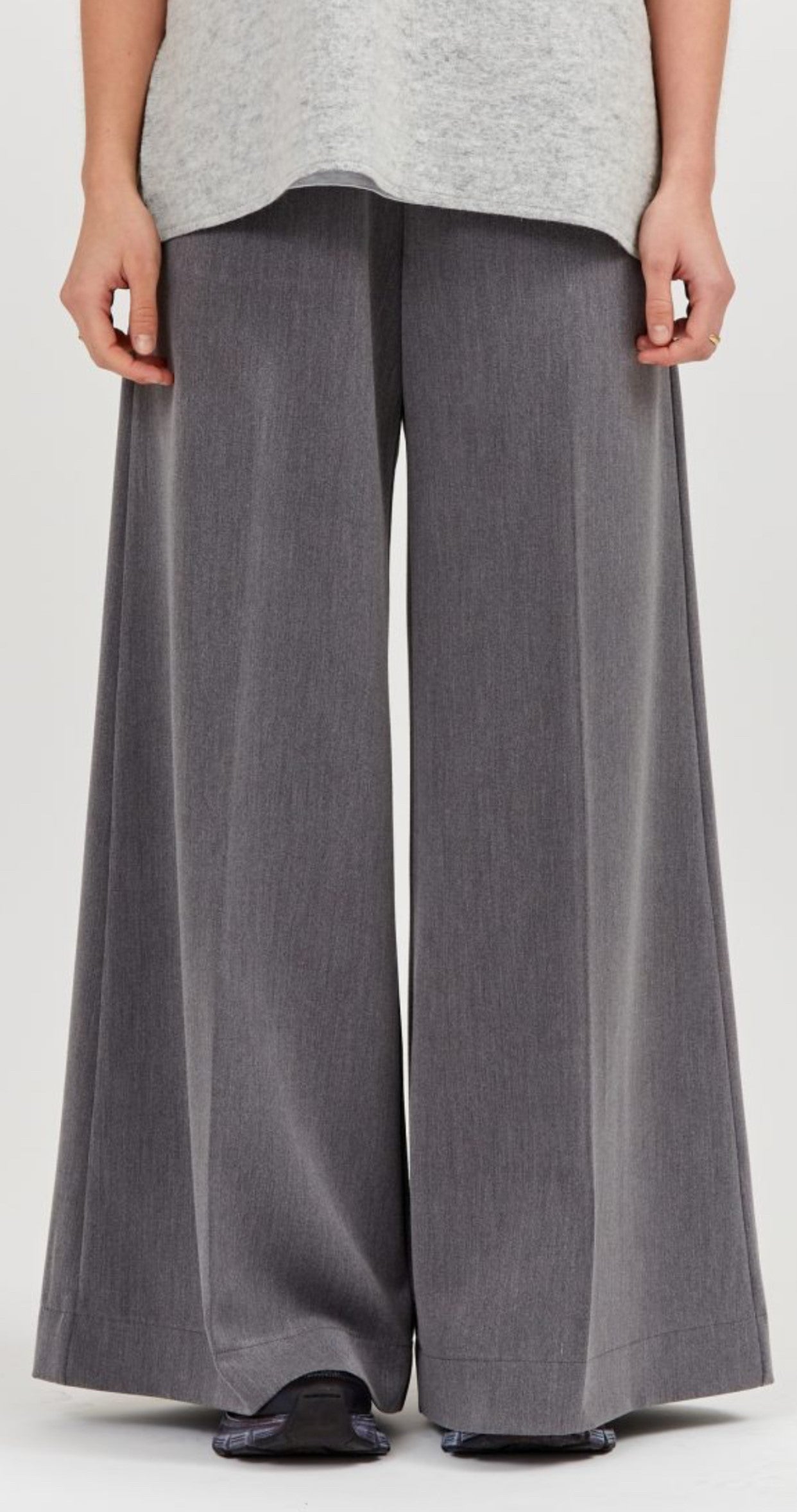 SEA ME HAPPY SUPER WOODY CASUAL PANTS -DARK GREY