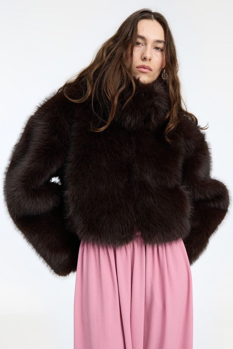 ROTATE FAUX FUR CROPPED JACKET DARK BROWN