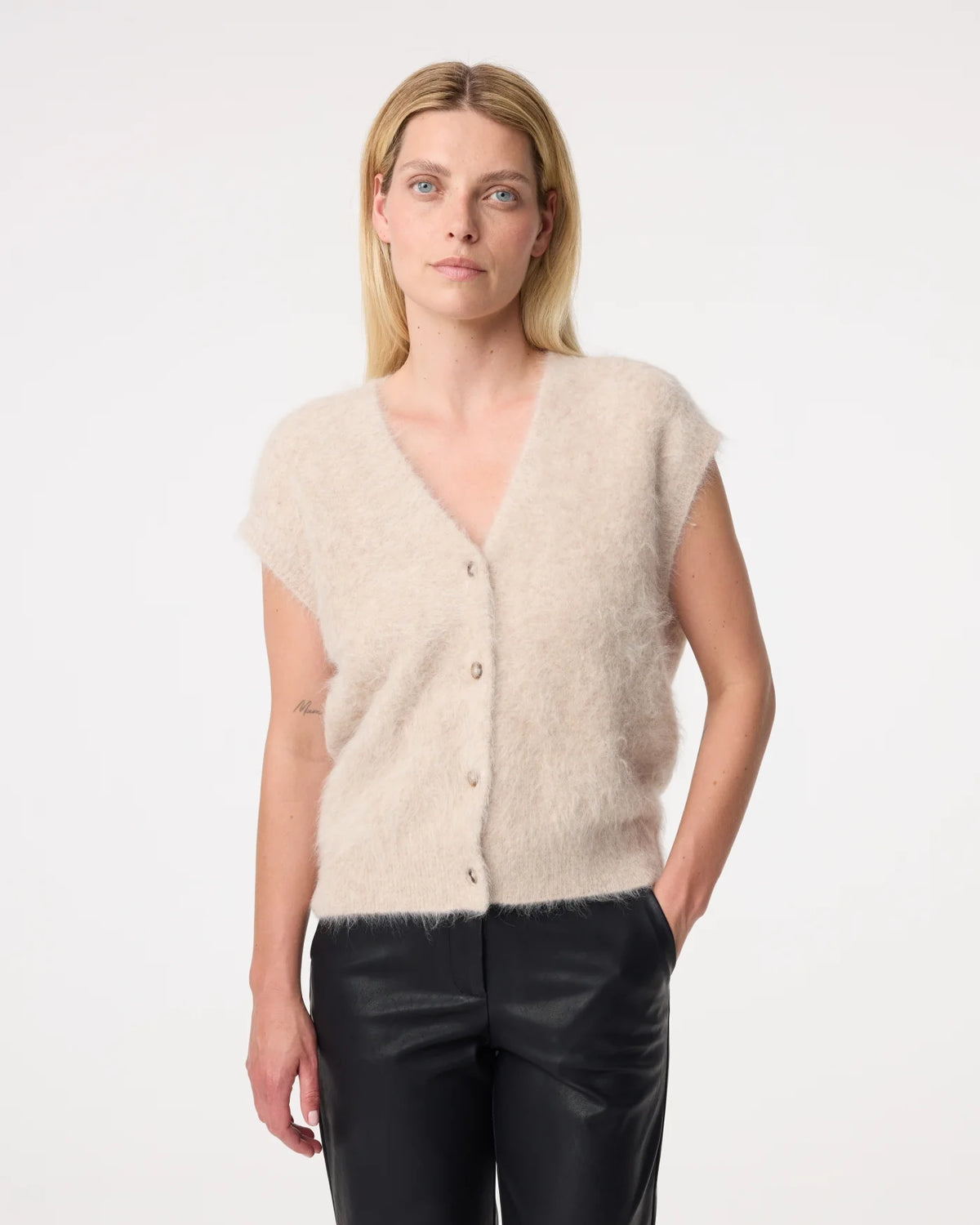 KNIT-TED CONSTANZE CARDIGAN CREME