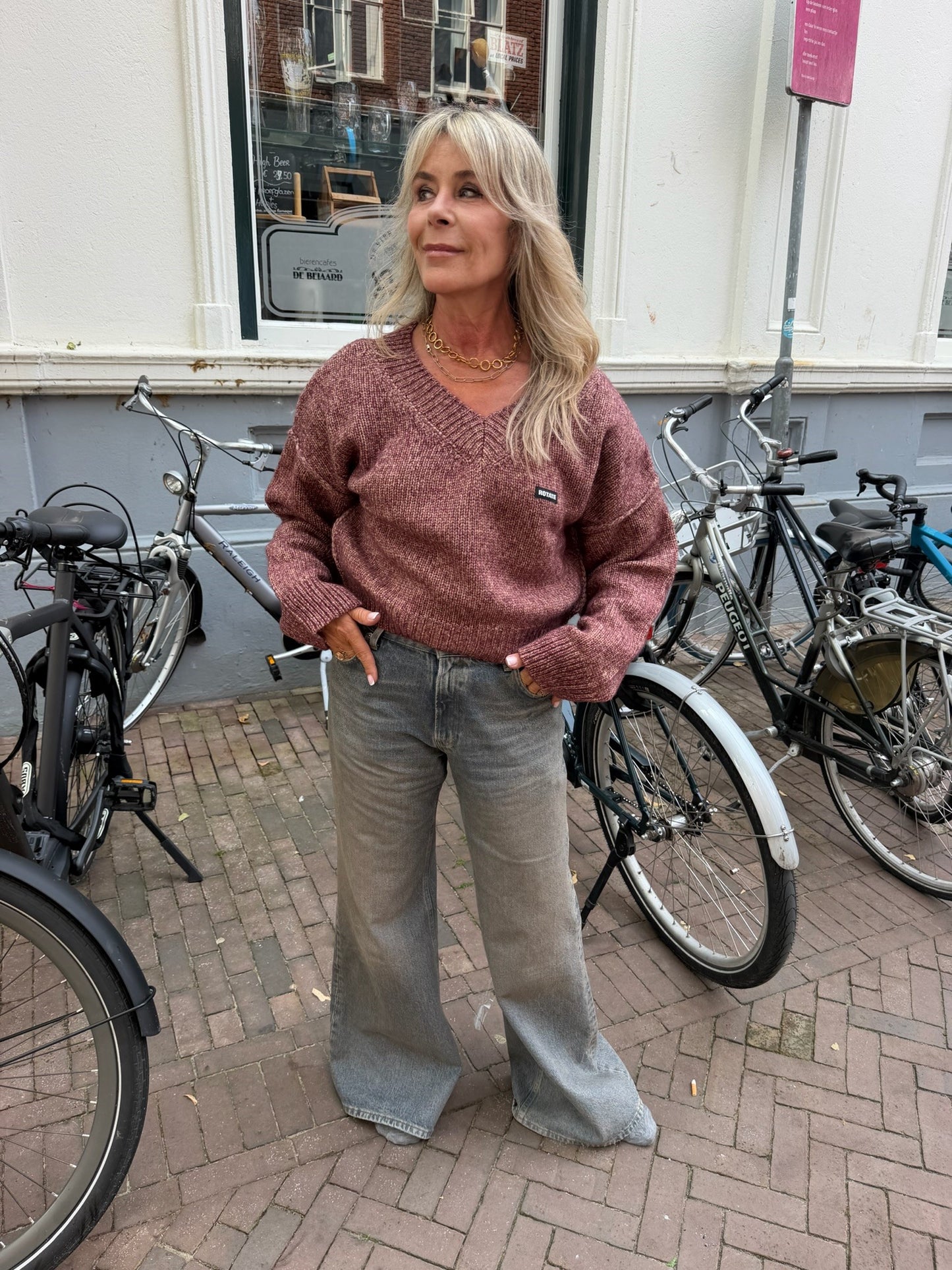 ROTATE KNIT VNECK JUMPER - WINETASTING COMB