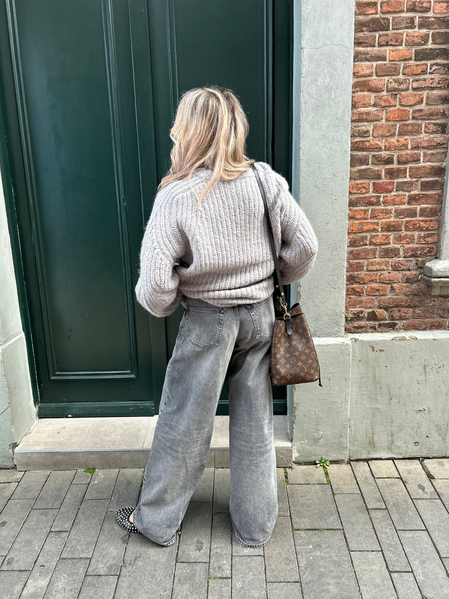 ROTATE KNITTED LOGO SWEATER LIGHT GREY