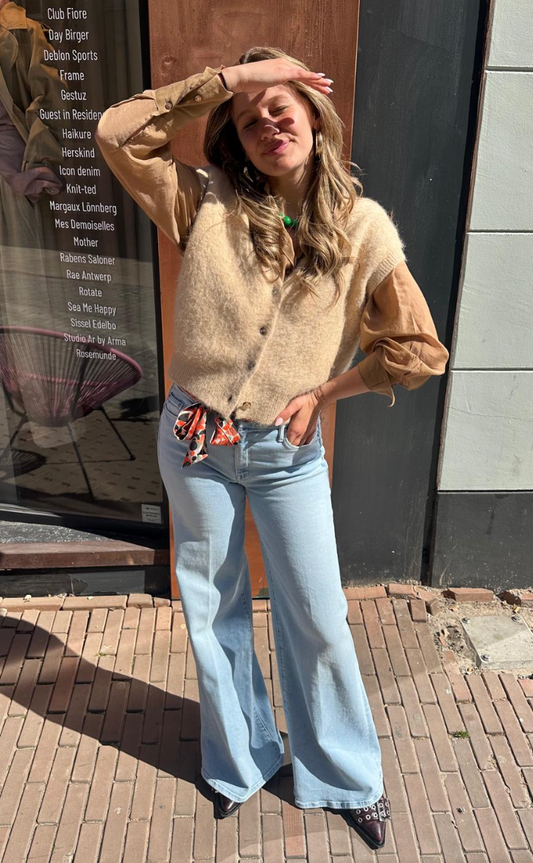 MOTHER THE ROLLER SNEAK JEANS