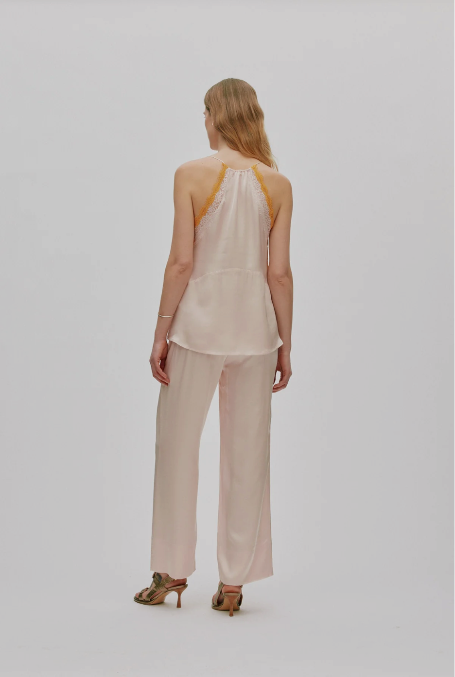 RABENS SALONER CONTRAST LACE CAMISOLE TOP - LIGHT ROSE