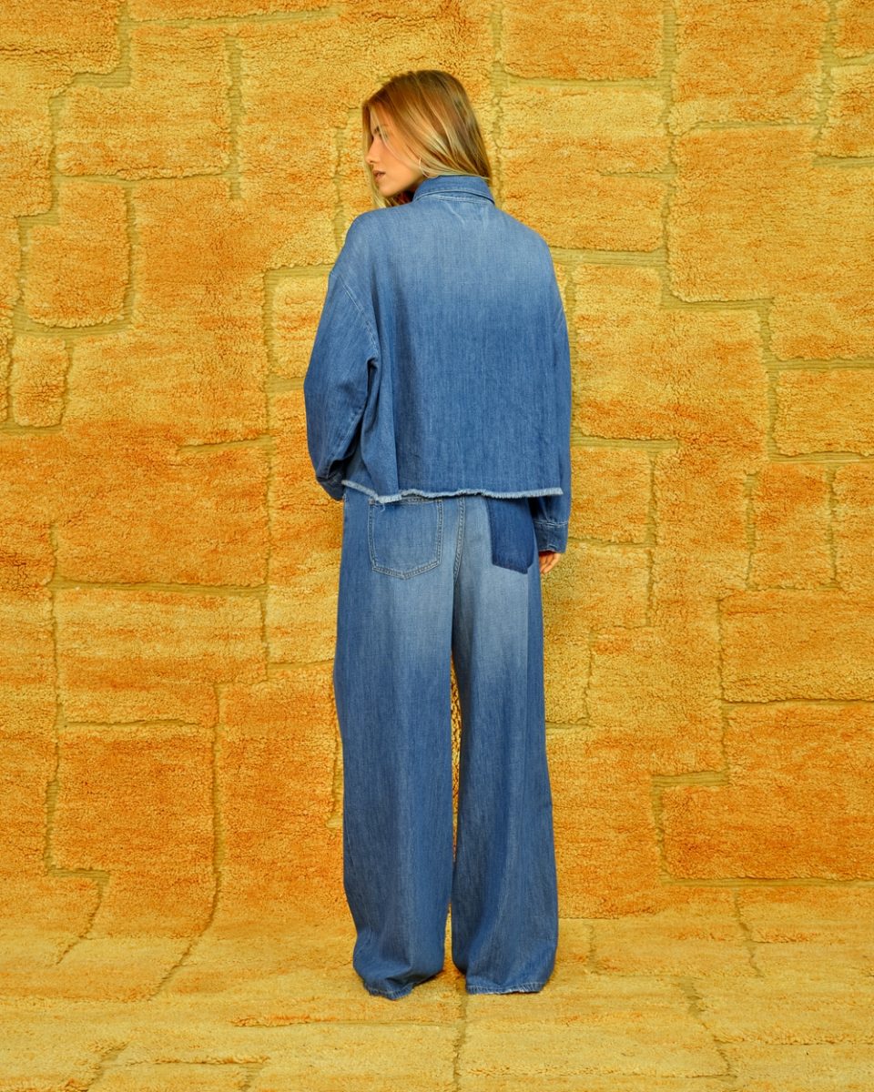 SEA ME HAPPY COOPER DENIM WASHED BLOUSE