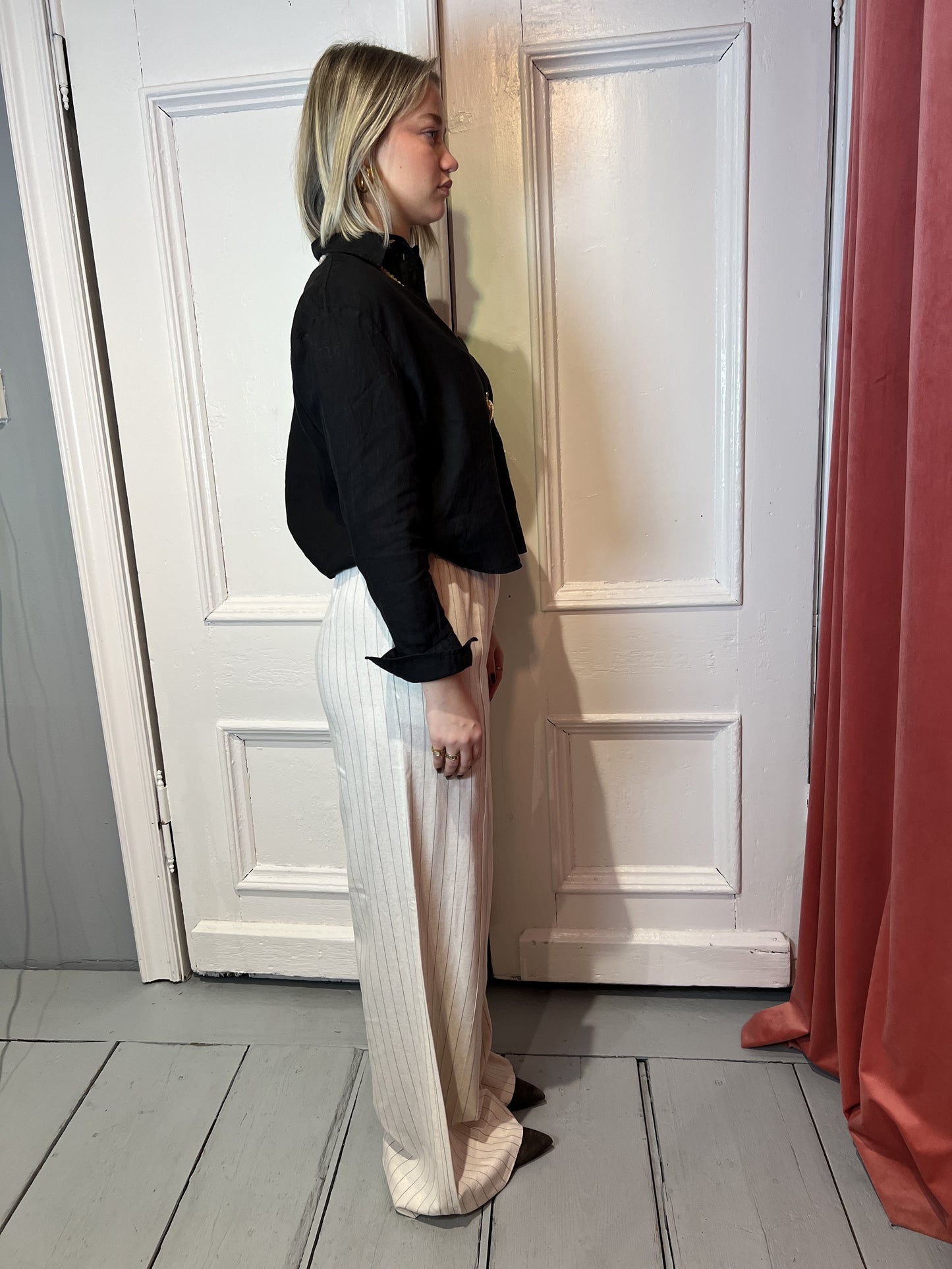 ACADEMIA -  MIA -  BLOUSE - BLACK