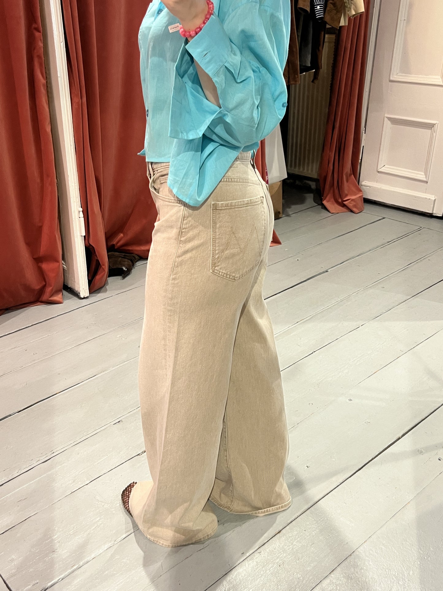 MOTHER THE UNDERCOVER SNEAK JEANS - CARAMEL