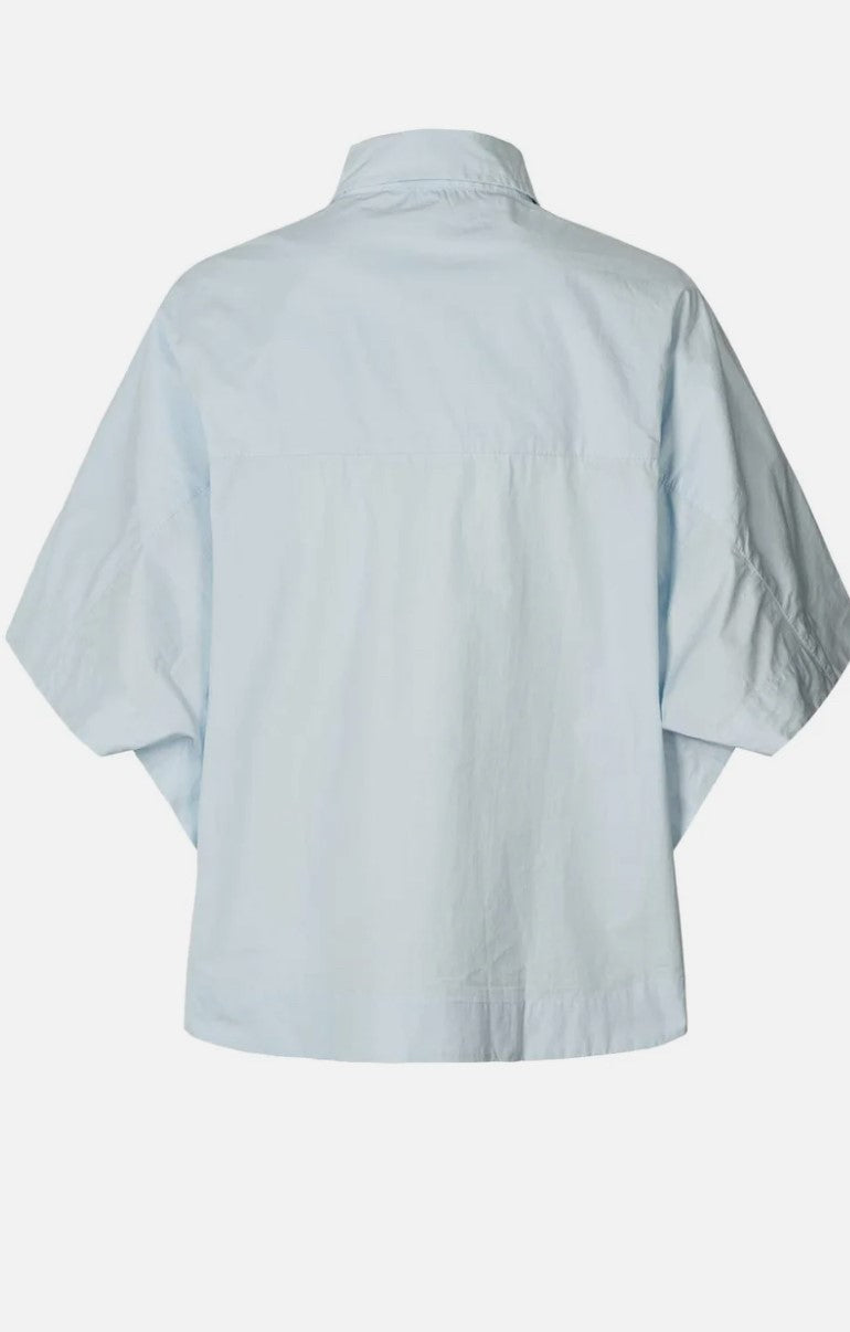 RABENS SALONER - BERTE - POPLIN CURVED HEM BLOUSE - LIGHT BLUE