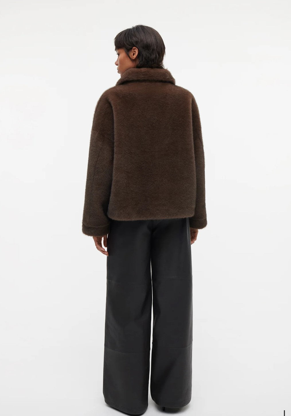 STUDIO AR FAJE OMKEERBARE FAKE FUR JAS - CHOCO