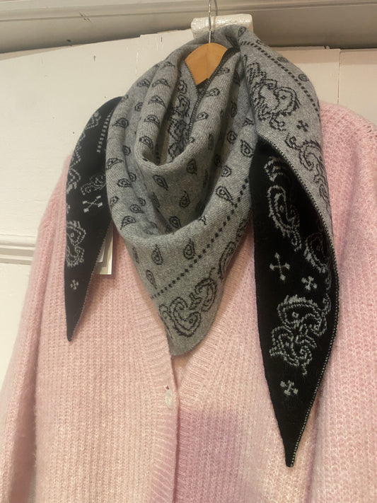 GUEST IN RESIDENCE - SCARF - THE WILD RAG - BLACK HEATHER GREY