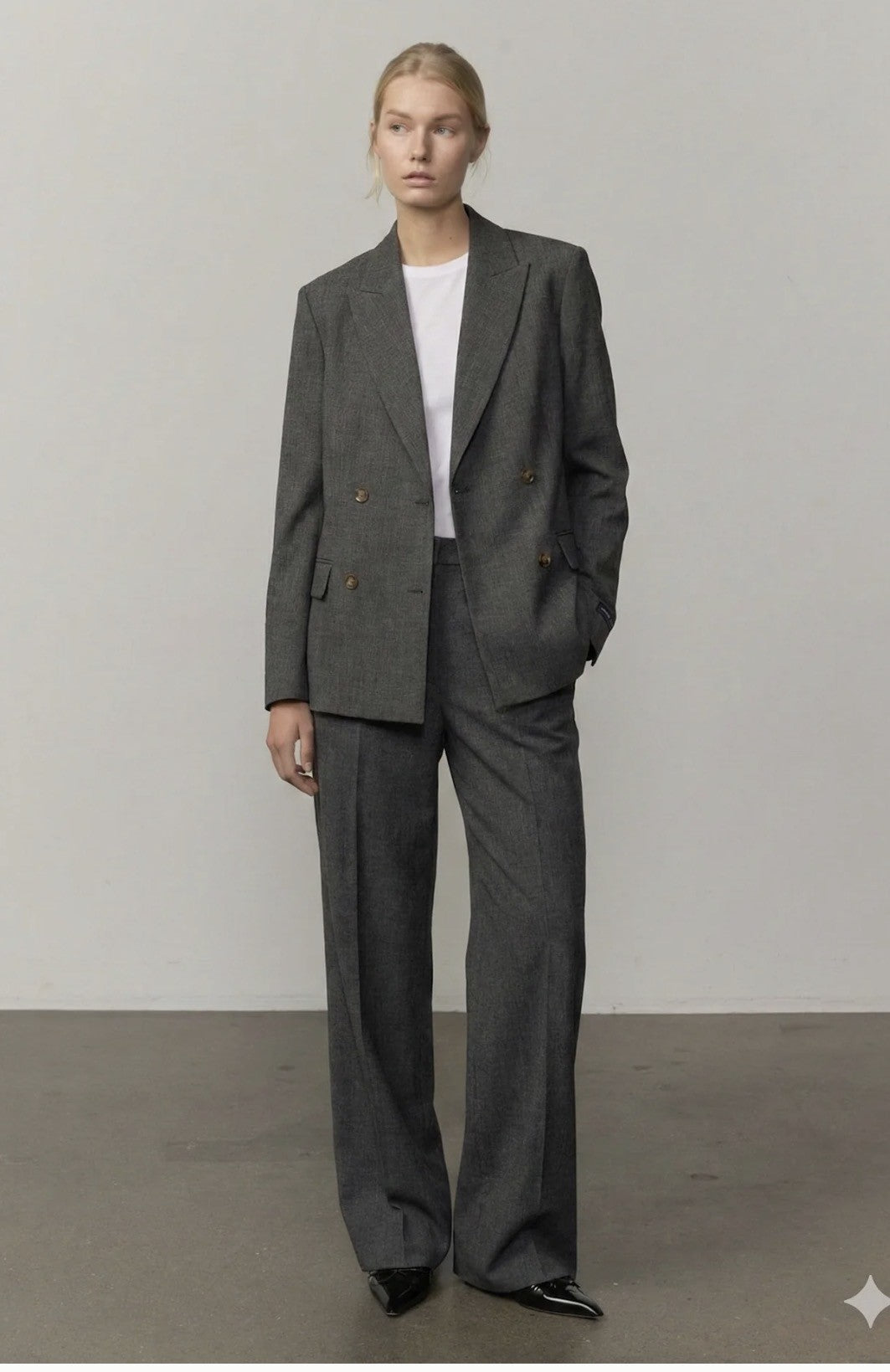 HERSKIND LAILA FITTED BLAZER - DARK GREY