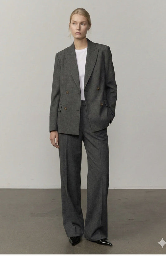 HERSKIND LAILA FITTED BLAZER - DARK GREY