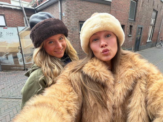 ROSEMUNDE SYDNEY SHEARLING HAT COFFEE BROWN