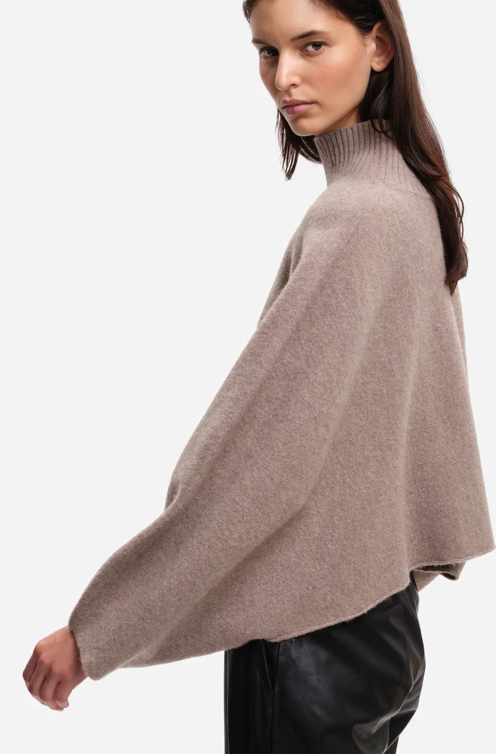 MARGAUX LONNBERG OTIS PULLOVER - BEIGE